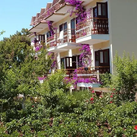 Manzara Hotell 2*